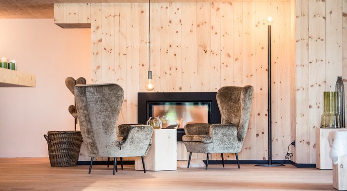 armchair lounge deco by rossin at Naturhotel Pfösl 